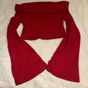 Solid foldover off shoulder crop tee